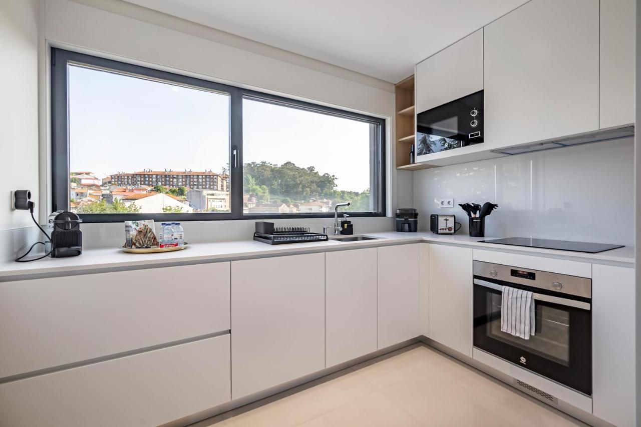 Nomads Lux - 2Bdr & Parking Flores Square بورتو المظهر الخارجي الصورة